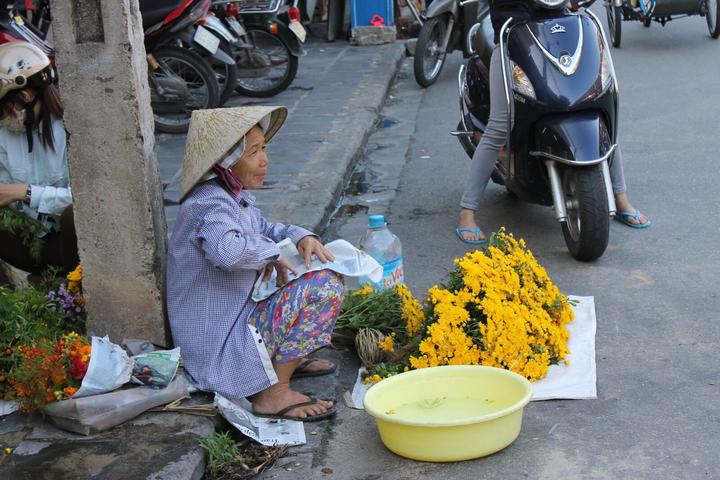 Áo sơ mi cổ bèo: Áo sơ mi cổ bèo là một trong những lỗi thời trong thời trang mà